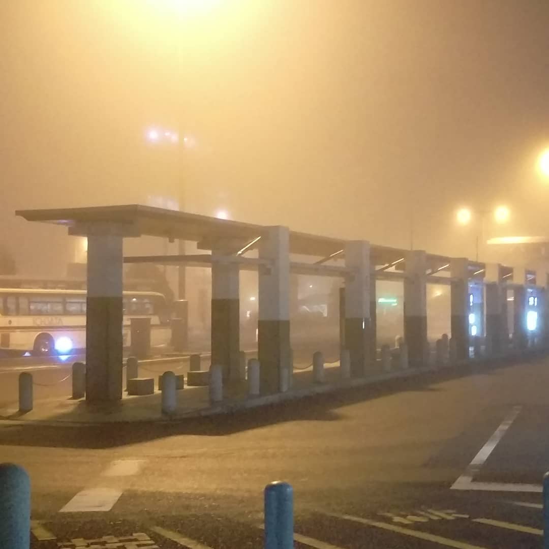 霧の松江駅 バス乗り場